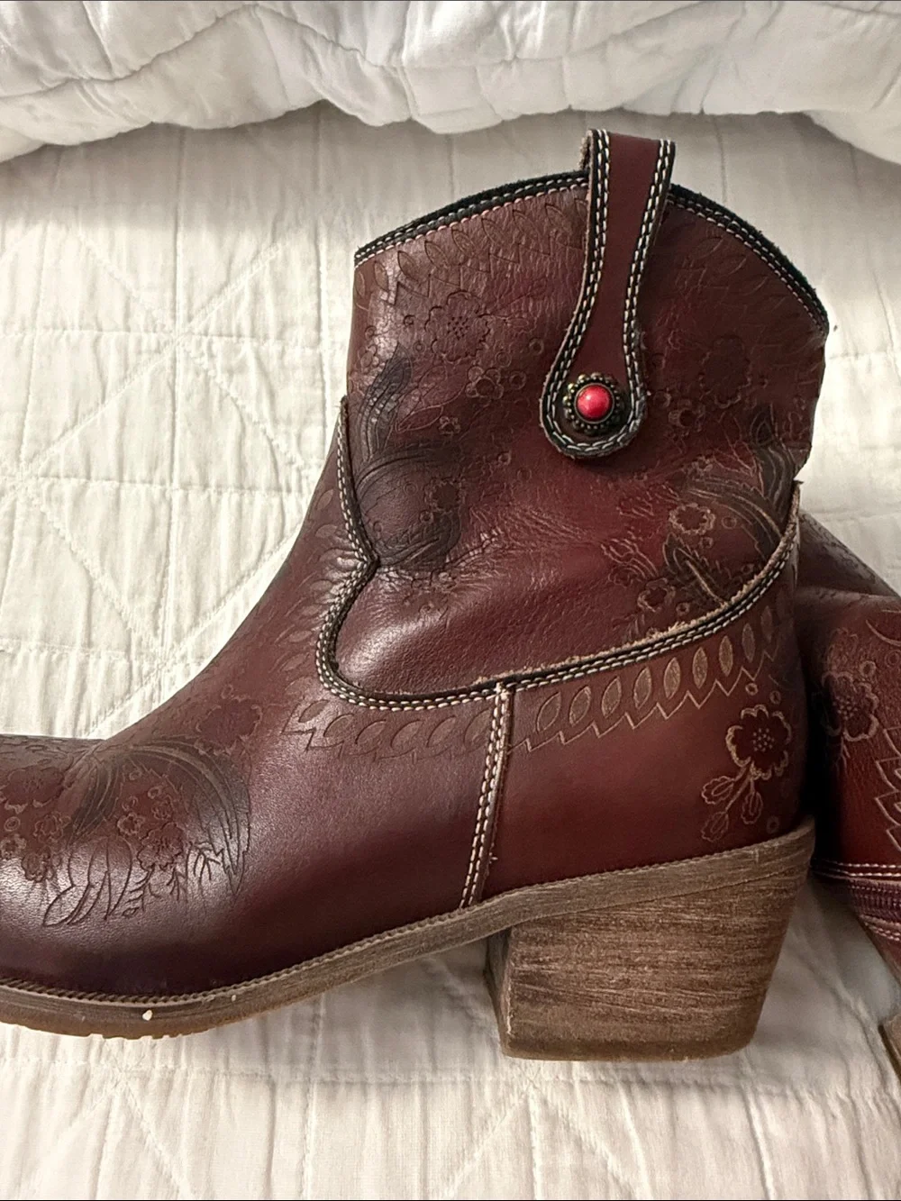 Women’s L’Artiste Galop Embossed Ankle Booties in Burgundy - Size 38 (7 1/2)
